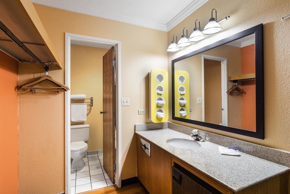 Motel6 Libertyville, IL 47/50