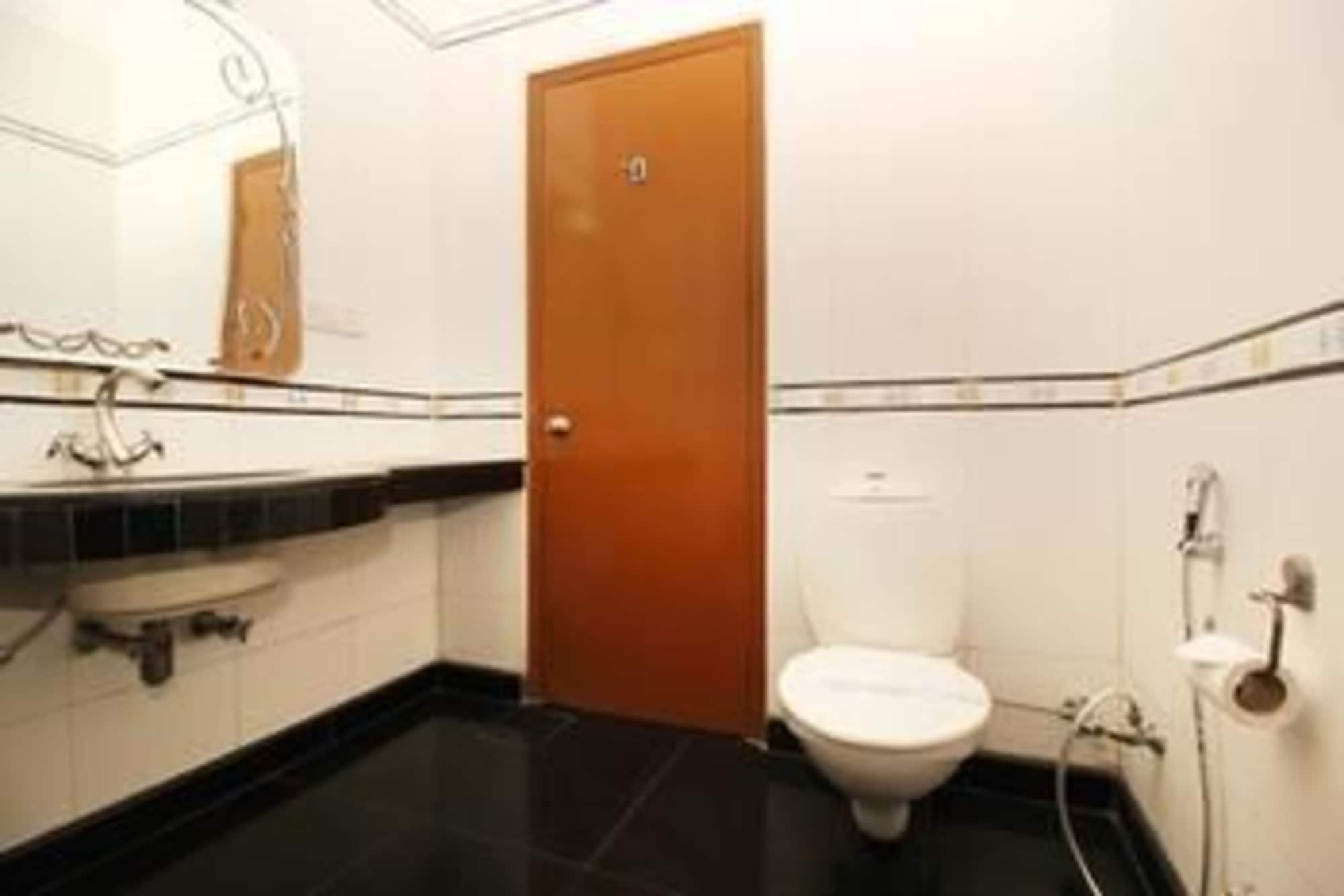 غرفة فاخرة بسريرين منفصلين، AIRPORT HOTEL. 10/10