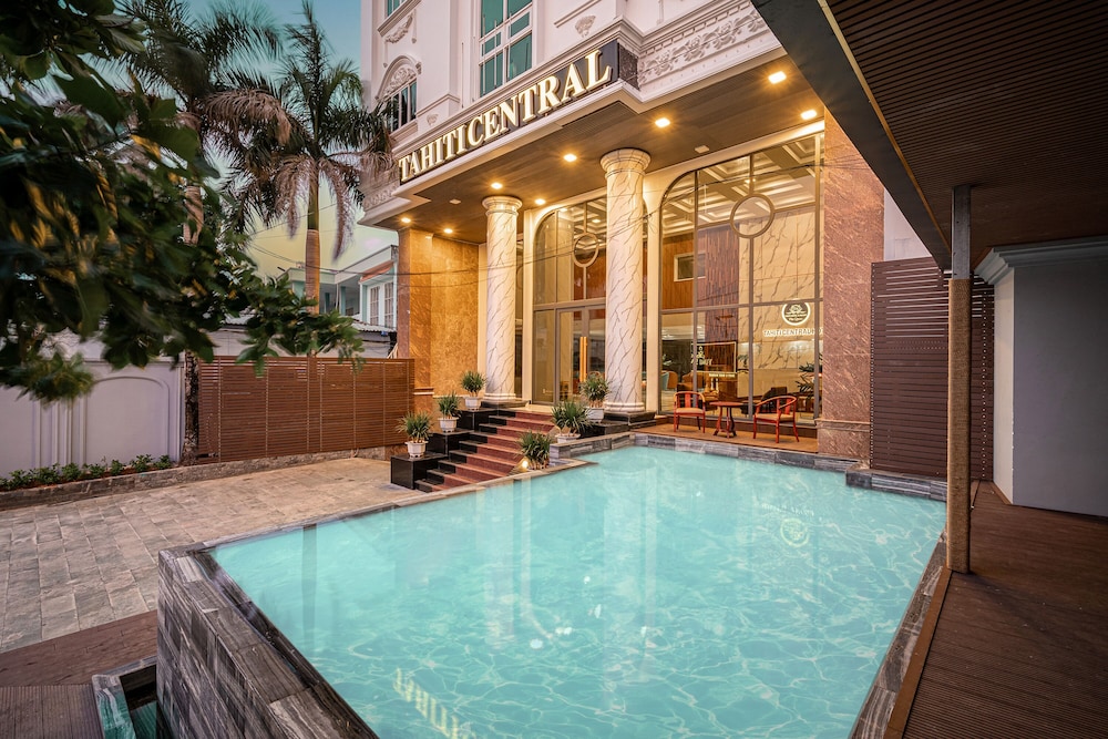 Tahiti Central Hotel 47/59