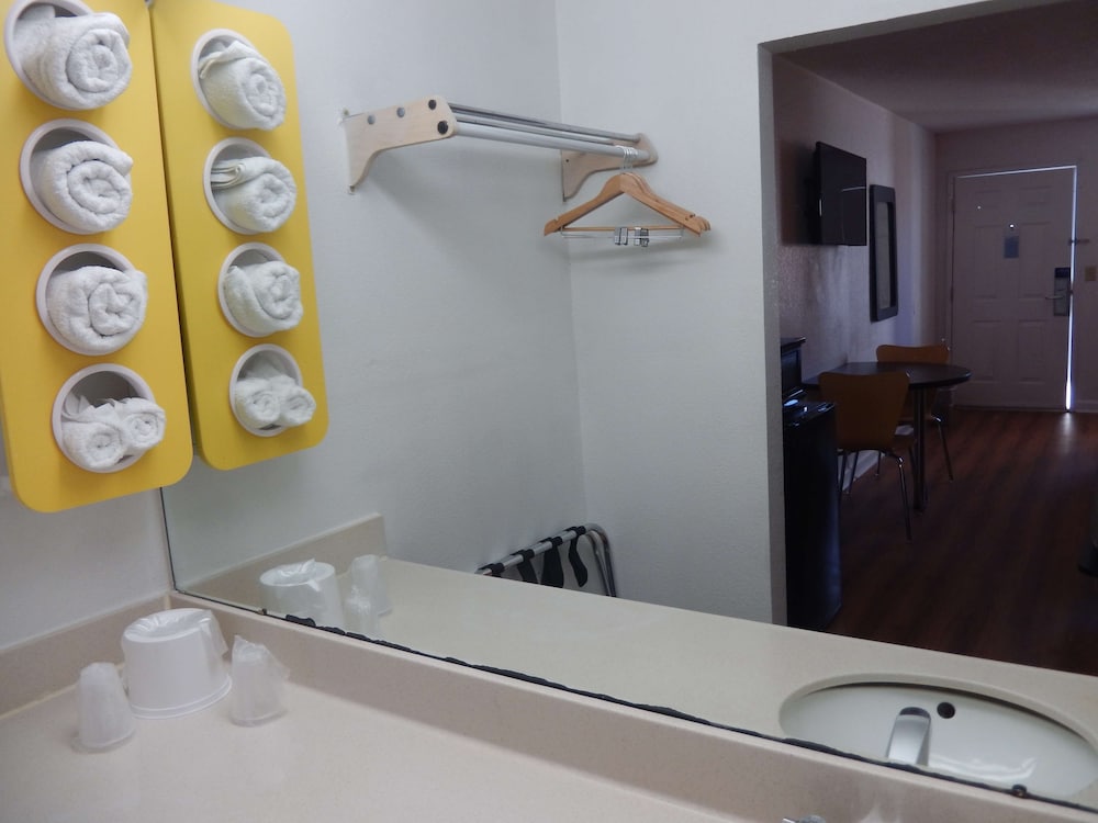 Motel6 Warner Robins, GA 6/31