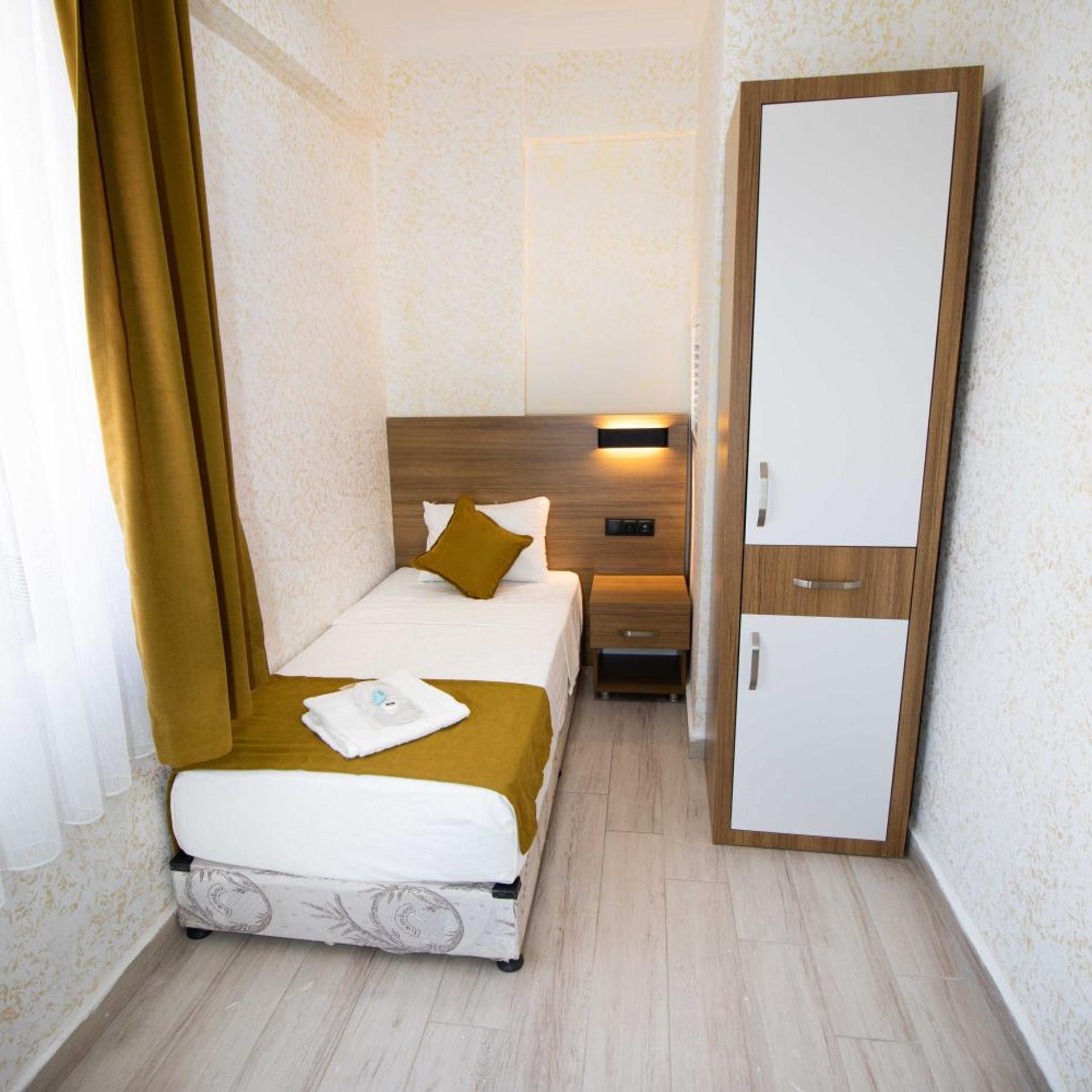 Room, Single, Private Bathroom
