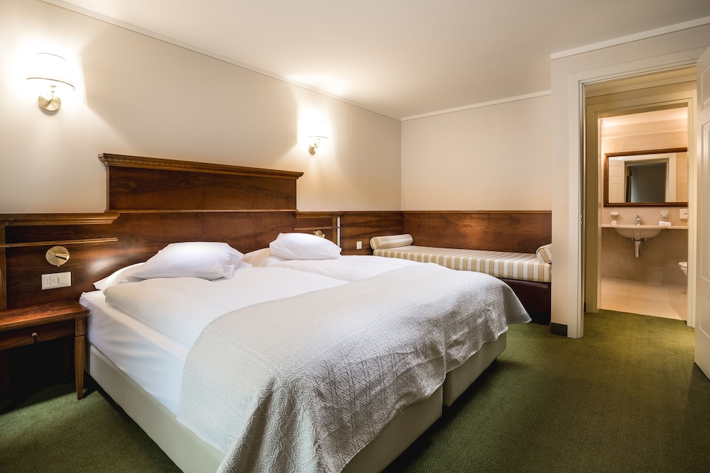 Hotel Reine Victoria 25/87
