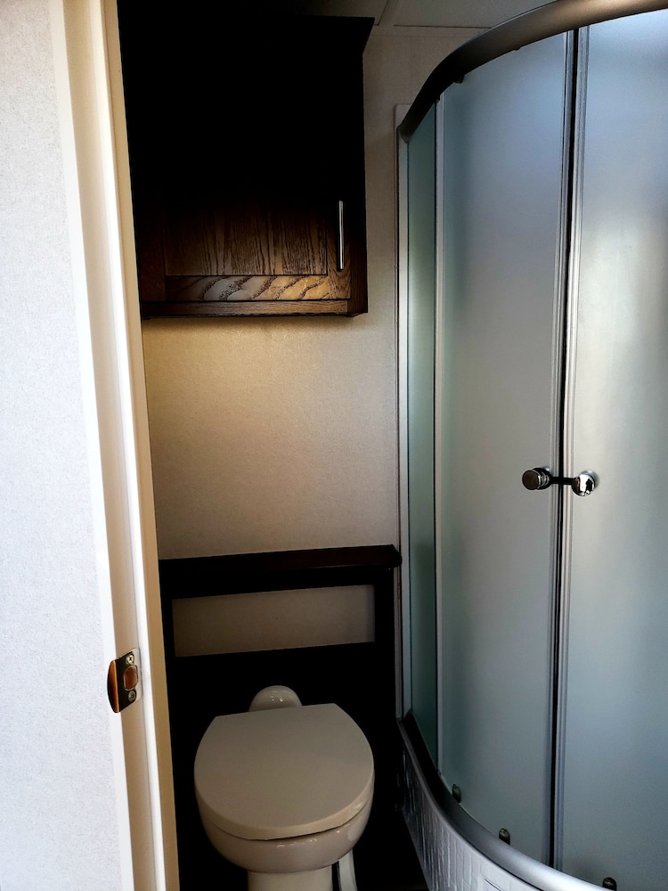 Grand Canyon RV Glamping 16/81