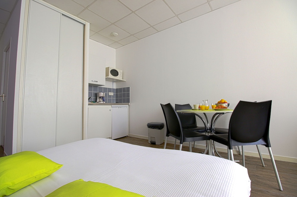APPART HOTEL MACON LE COURS MOREAU 11/30