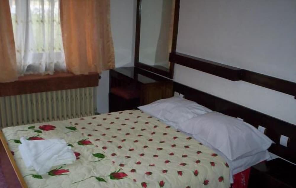 Yakut Hotel 6/50