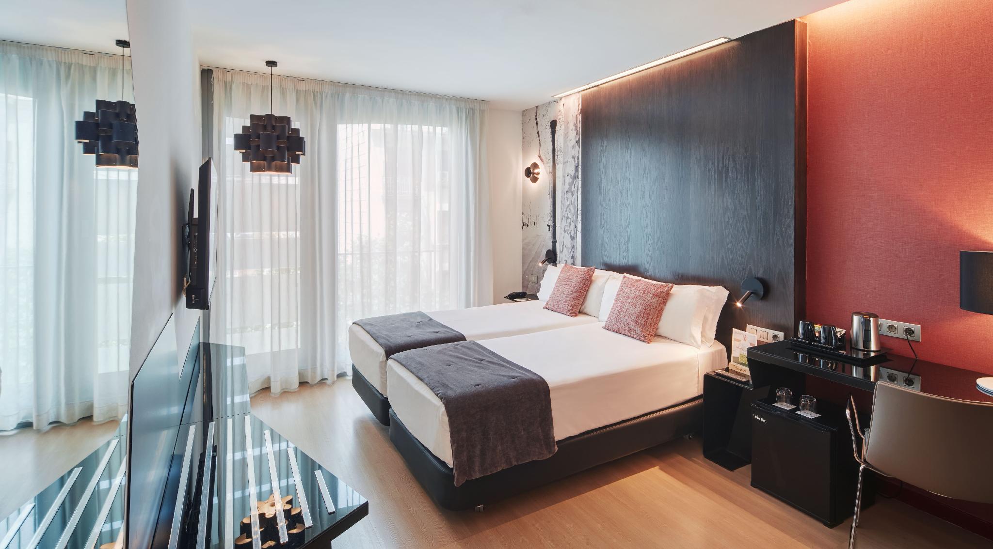 Classic, Single, Twin Beds, with View