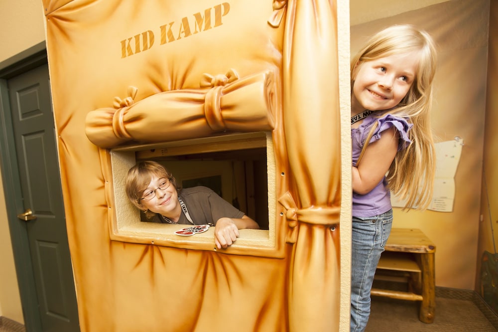 Great Wolf Lodge Kansas City 66/77