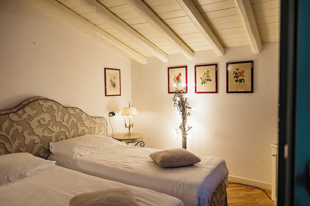 RELAIS DU SILENCE ALBERGO RELAIS I DUE ROCCOLI 9/50