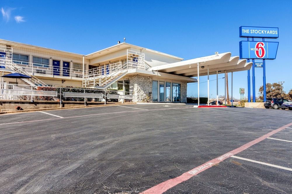 Motel6 Fort Worth, TX - Stockyards 21/29
