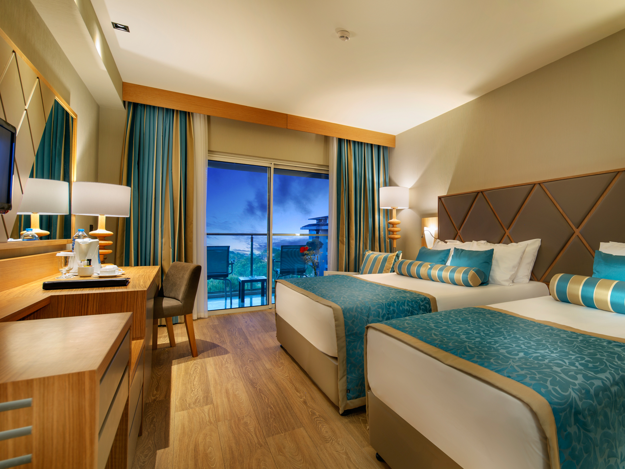 Room, Single, Double Bed, Lateral Side Sea View