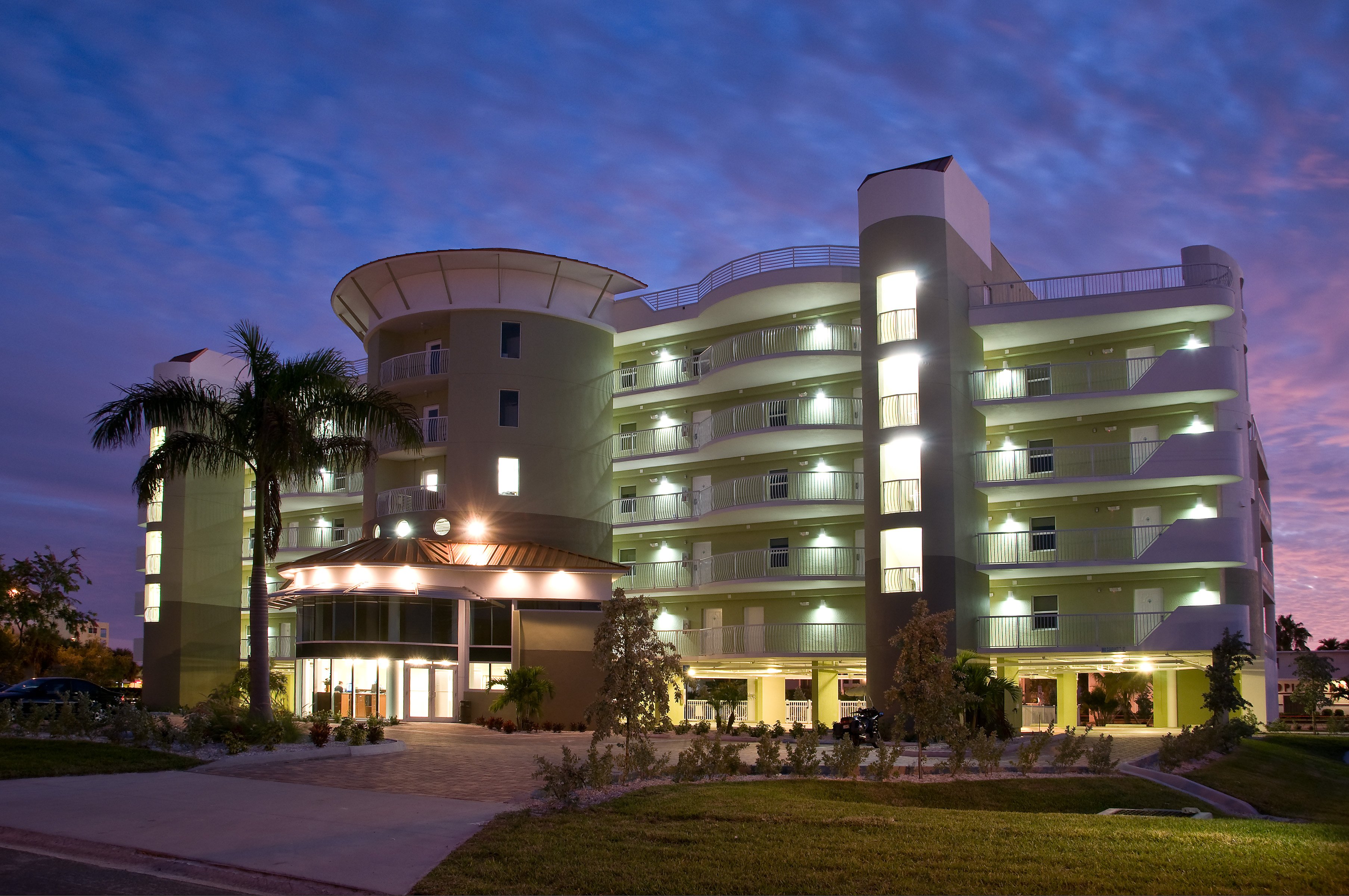Crystal Palms Beach Resort 2/50