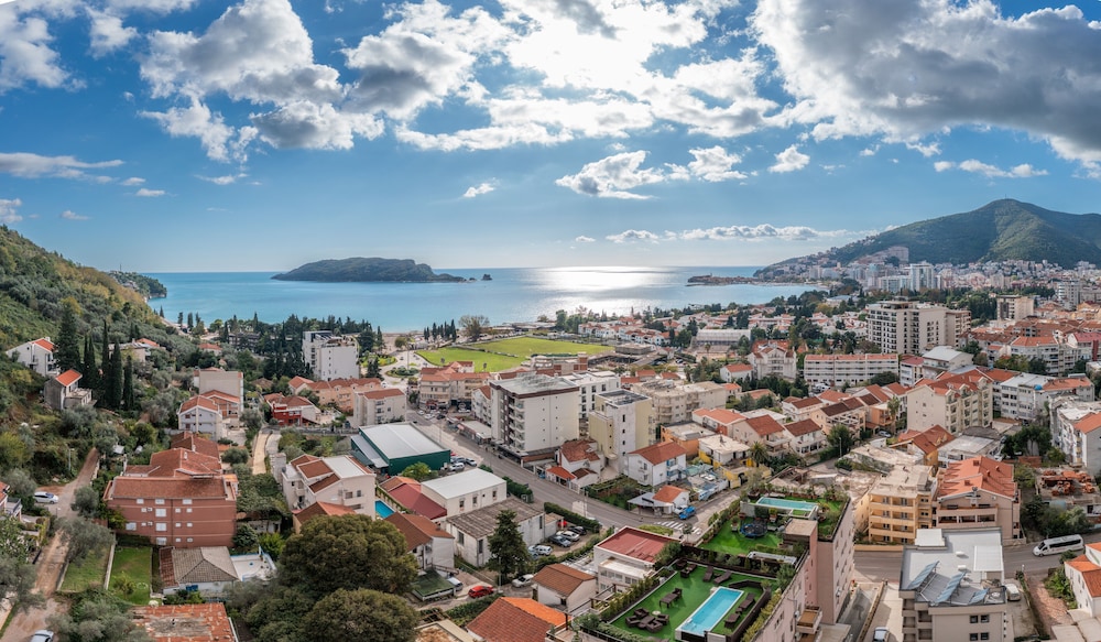 Hotel 219 Budva 68/75