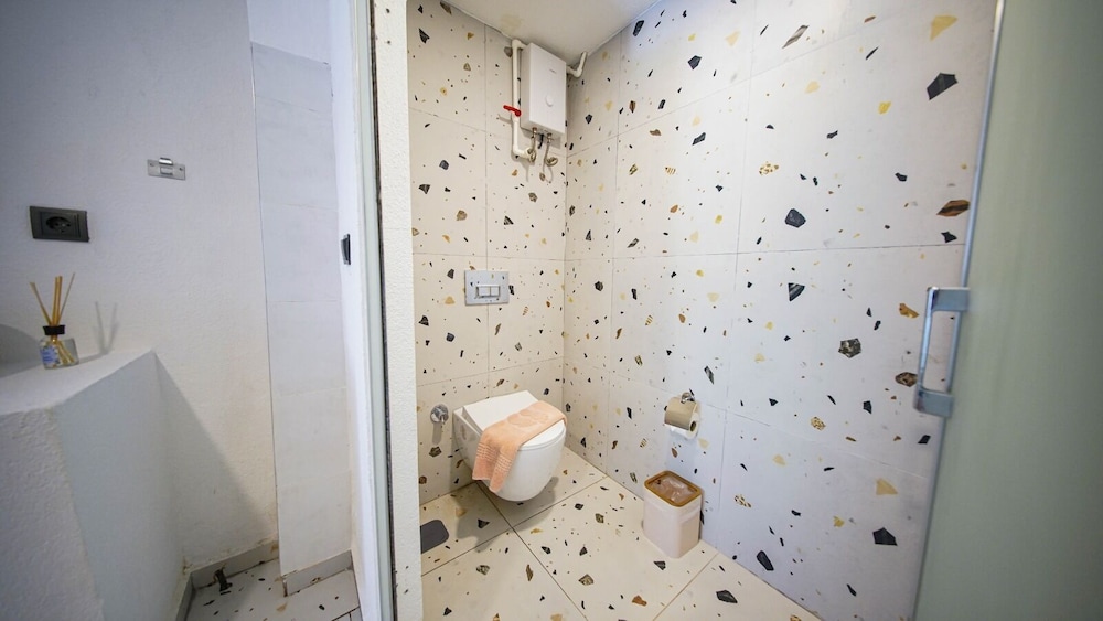 Thanos Hotel 48/50
