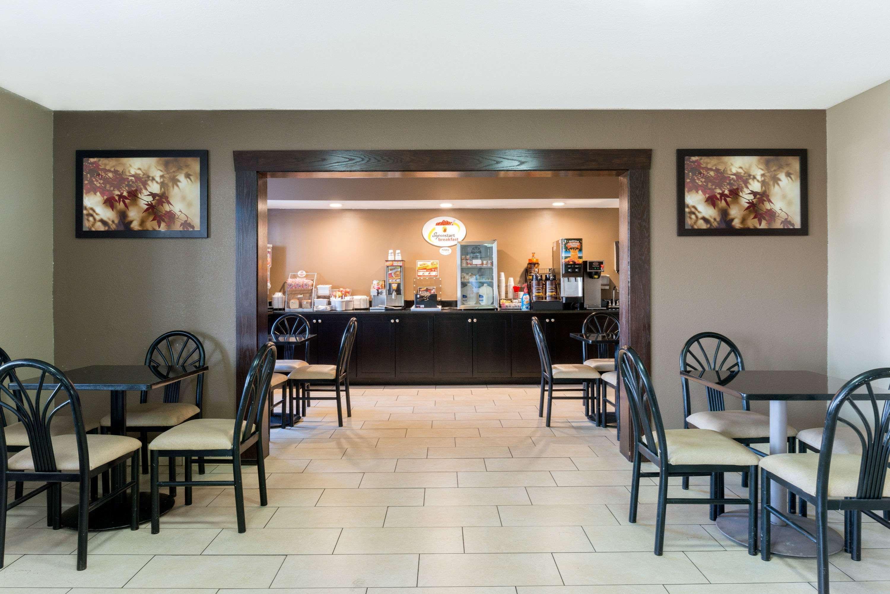 Super 8 by Wyndham Springfield East 28/30