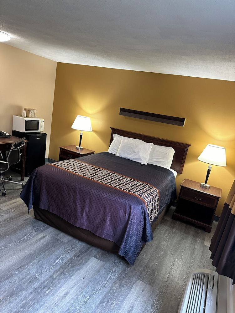 Wickford Motor Inn 12/53