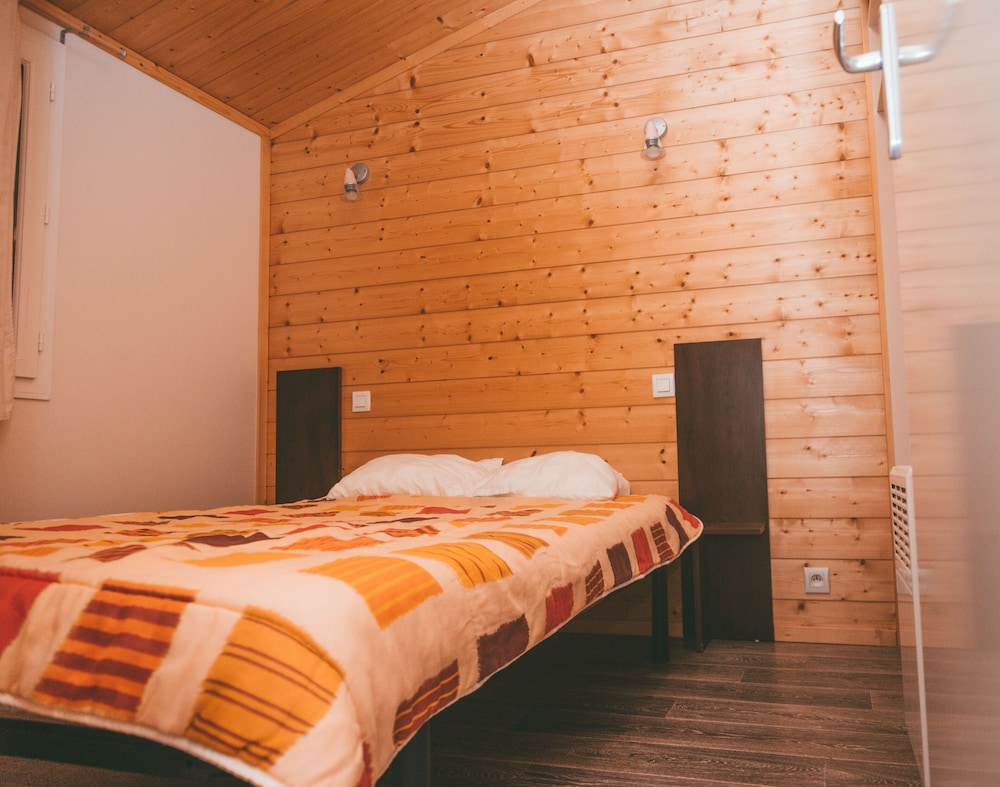 2 Bedrooms, Comfort, Chalet, 1 Double and 2 Bunk Beds, Terrace, Accessible