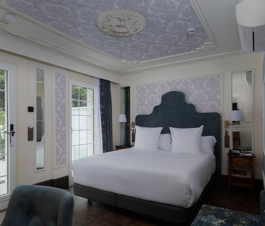 Club, Deluxe, Double or Twin Bed