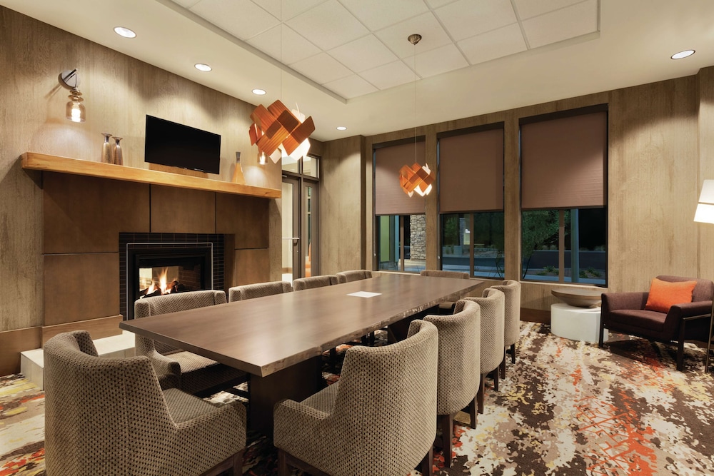 Home2 Suites by Hilton Phoenix Tempe, University Research Park 55/66