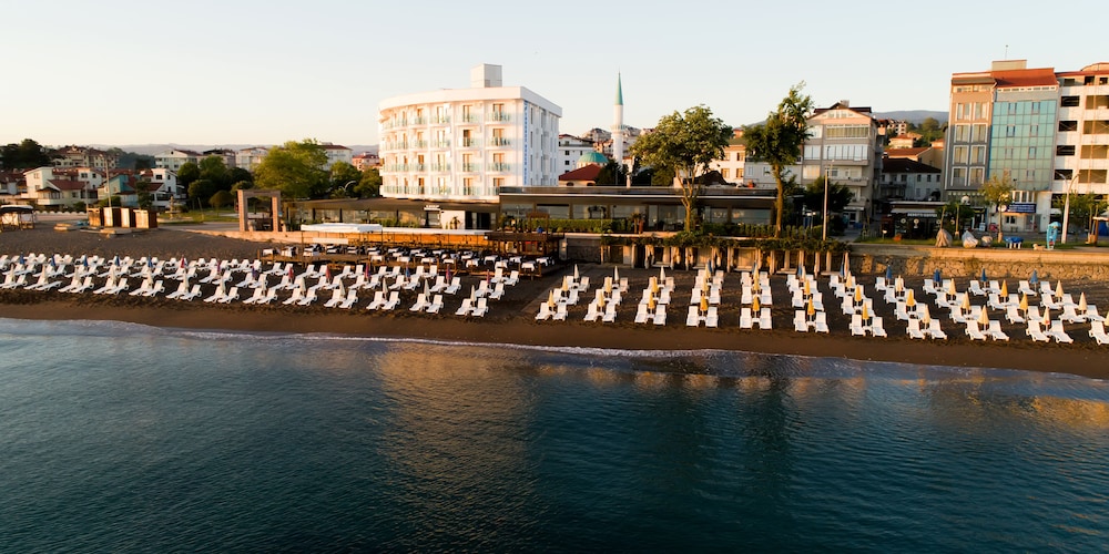 Turkuaz Beach Hotel 39/49
