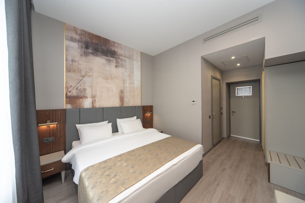 STANDARD, KING BED