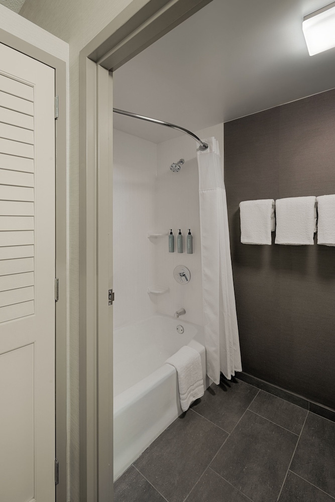 Courtyard by Marriott Dayton South 12/48