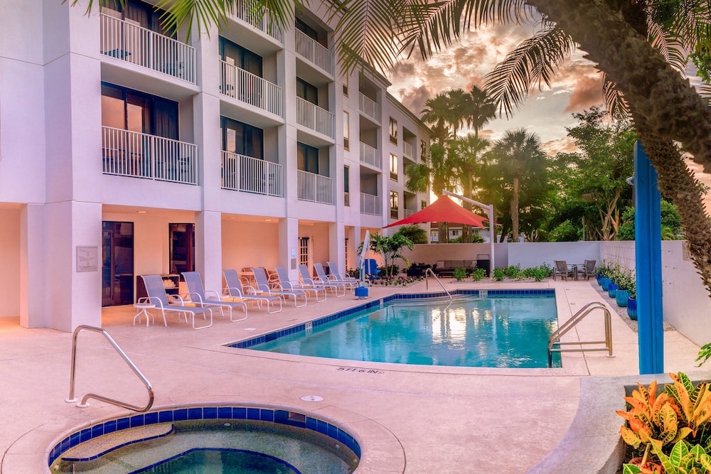 Courtyard By Marriott Naples 1/50