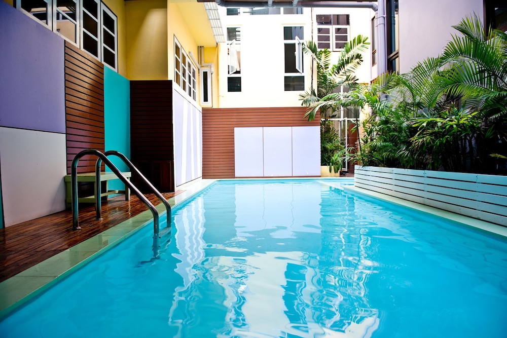 S2 Hotel 42/68
