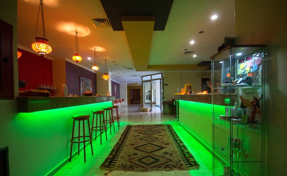 Akbulut Hotel 30/50