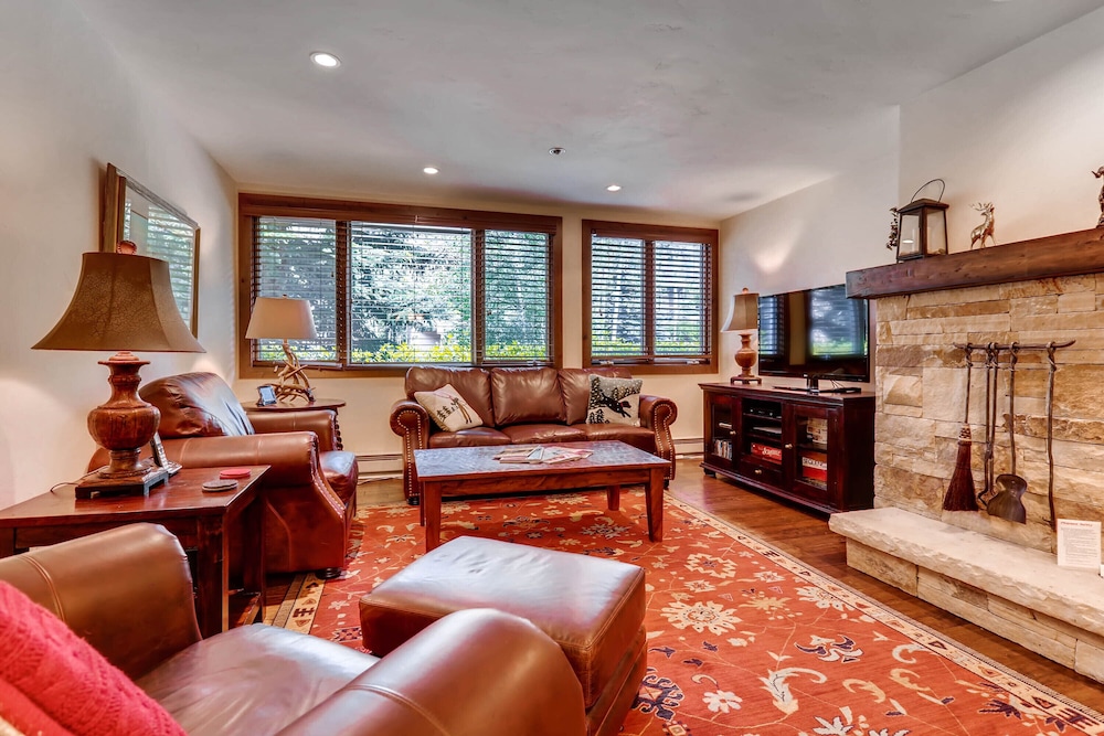 Kiva Lodge By East West 49/72