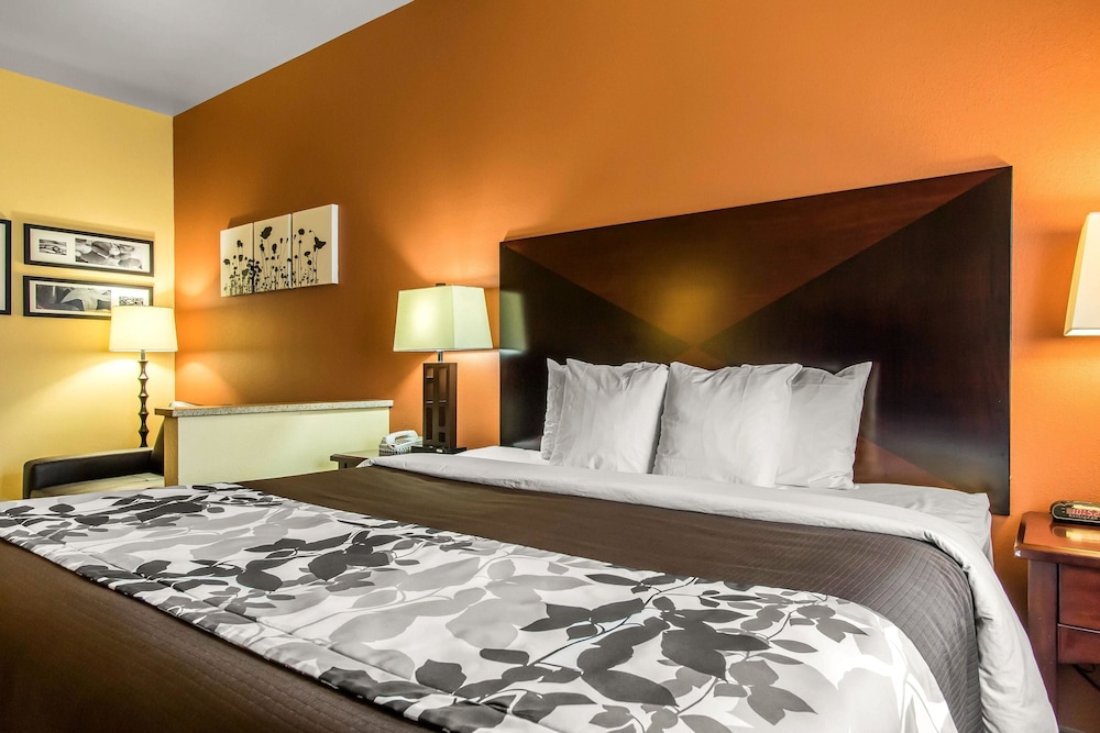 Sleep Inn & Suites Huntsville 9/45