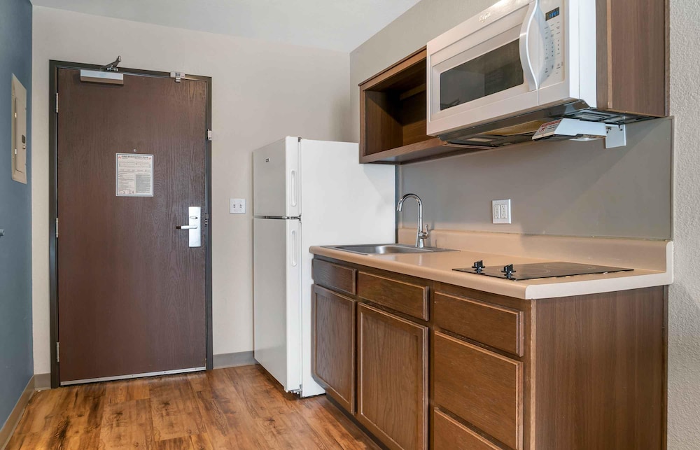 Extended Stay America Suites - Detroit - Rochester Hills 28/30