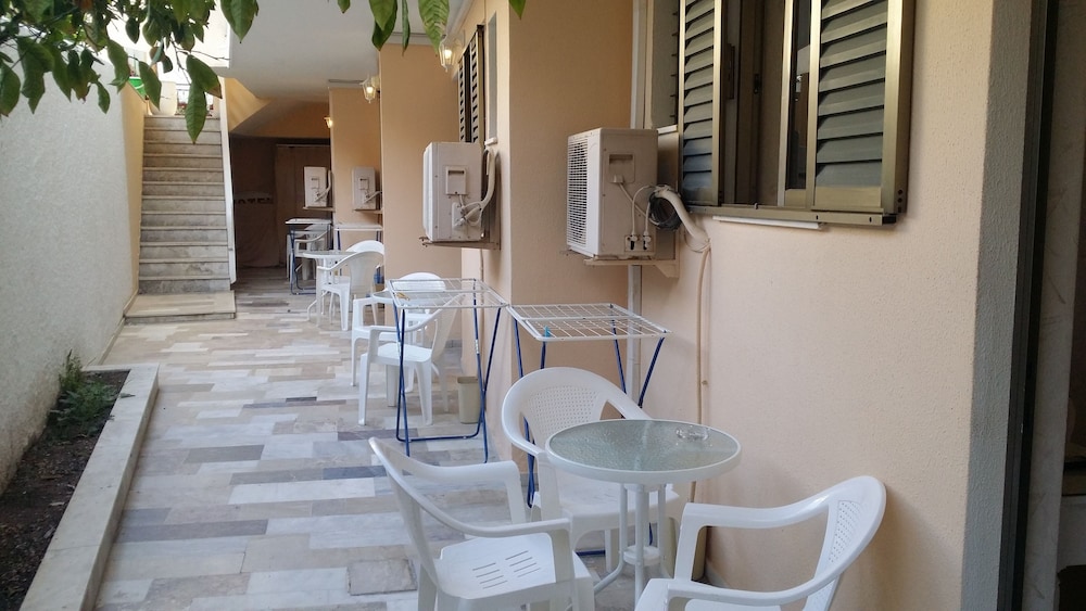 Rachel Hotel 26/36