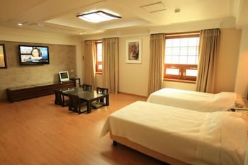 Palace Tourist Hotel 16/29