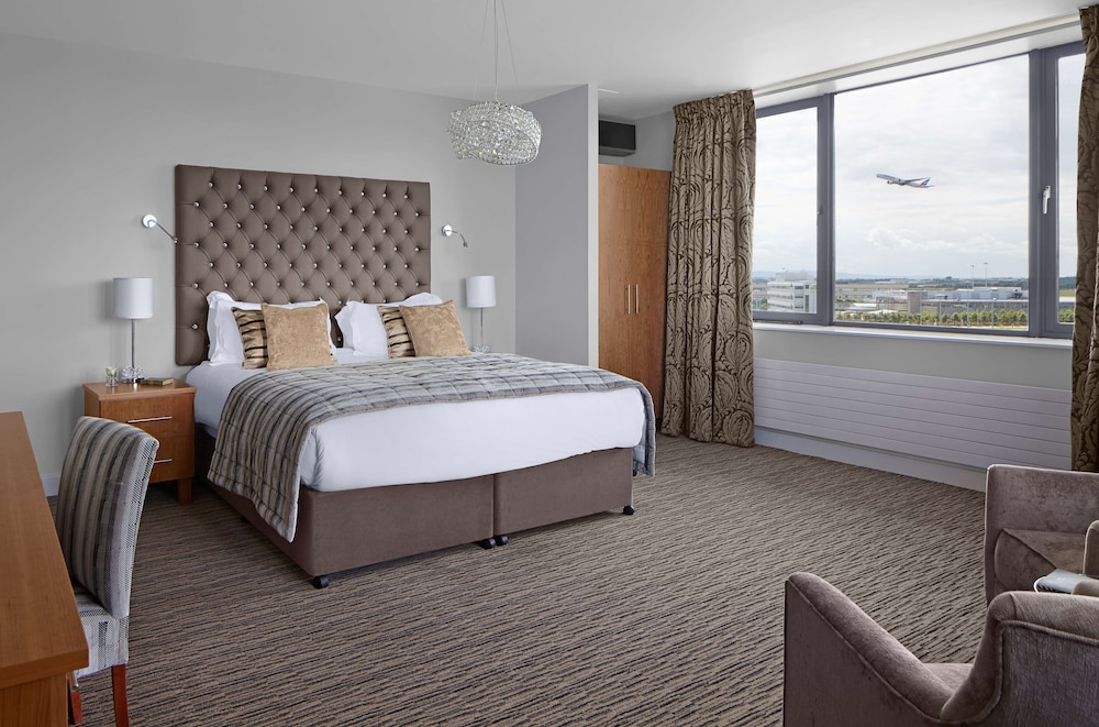 Clayton Hotel Dublin Airport Central 14/72