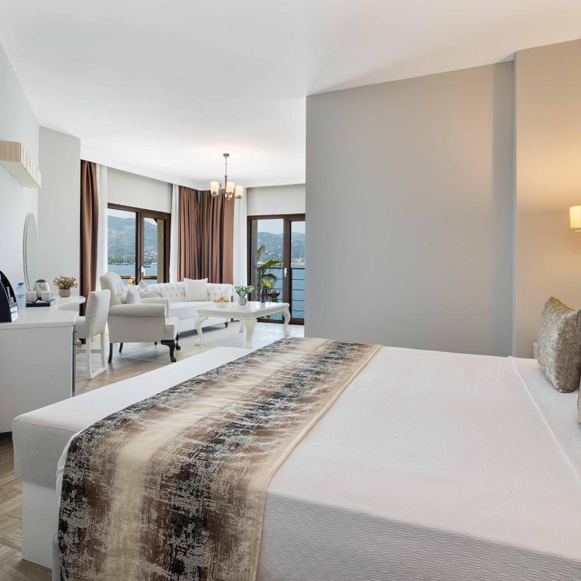 جناح، Elite Hotel Bodrum 4/9
