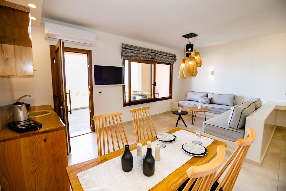 Perla Nera Suites 37/50