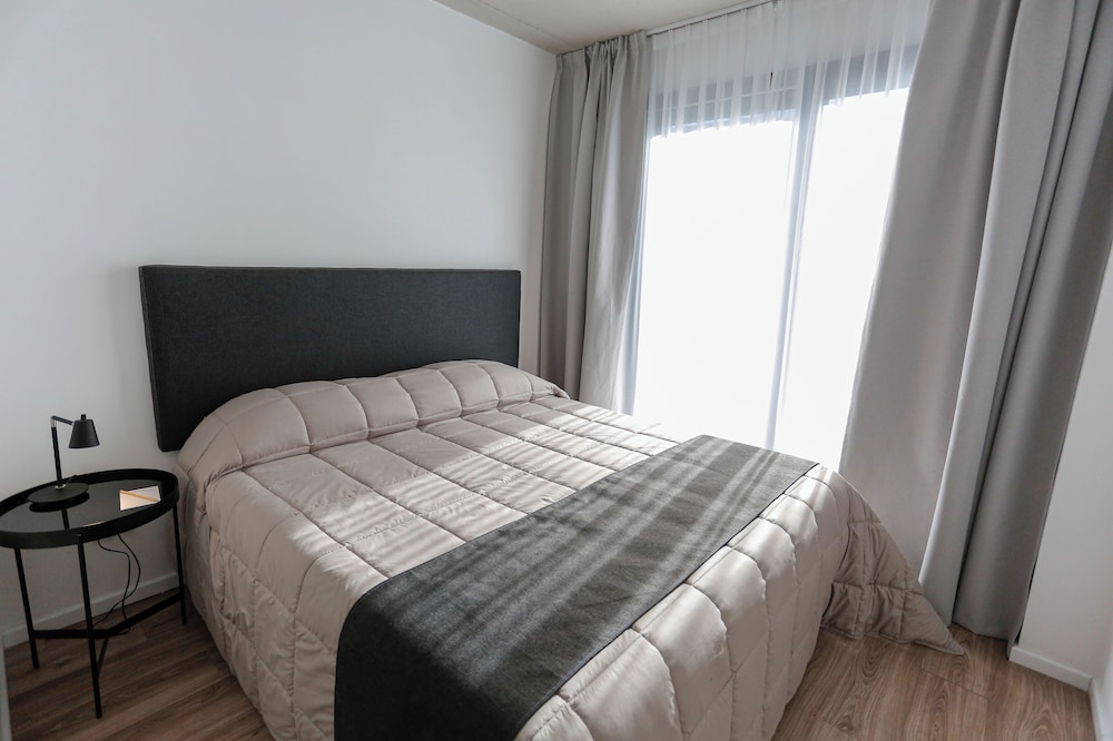 Suite, Corner