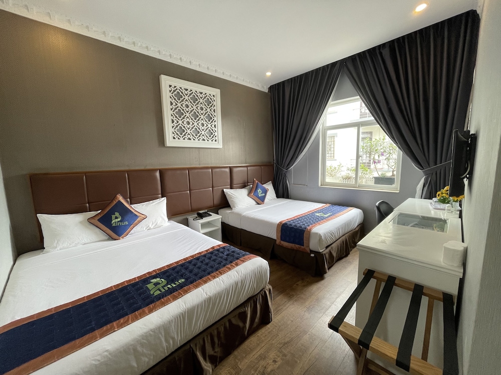 Pinus Hotel 11/51