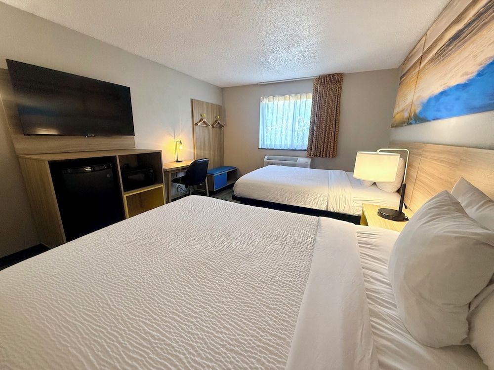 Room, 2 Queen Beds, No Elevator