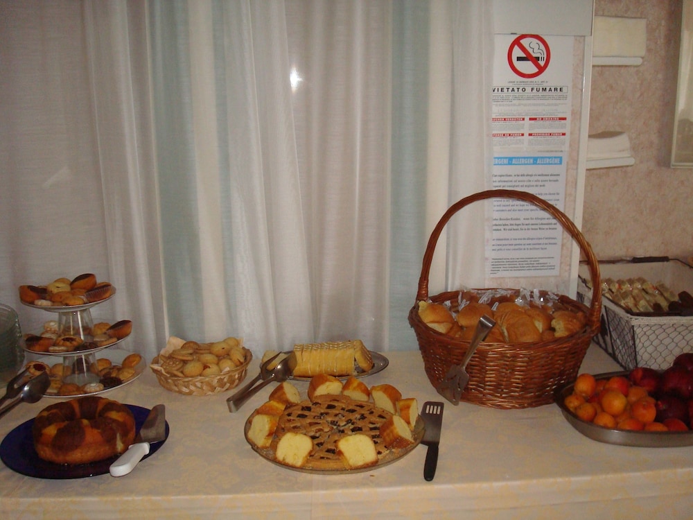 Hotel Marlisa Pier photo2