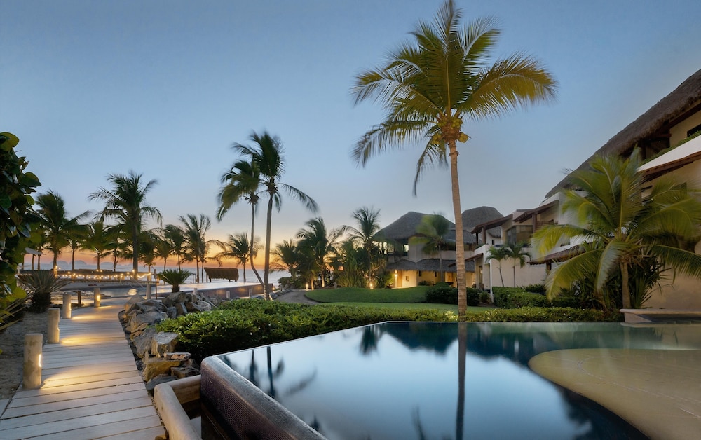 Las Palmas Luxury Villas 47/50