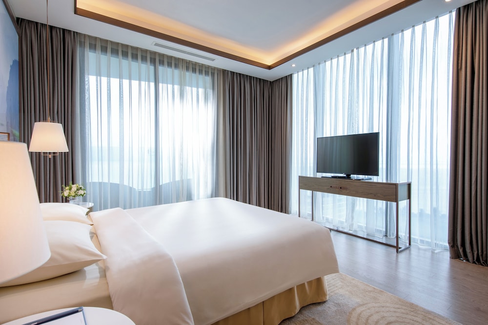 Panoramic, Queen Bed