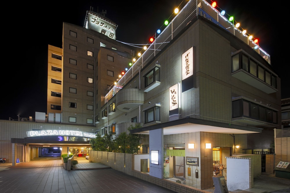 Plaza Hotel Toyota 1/49