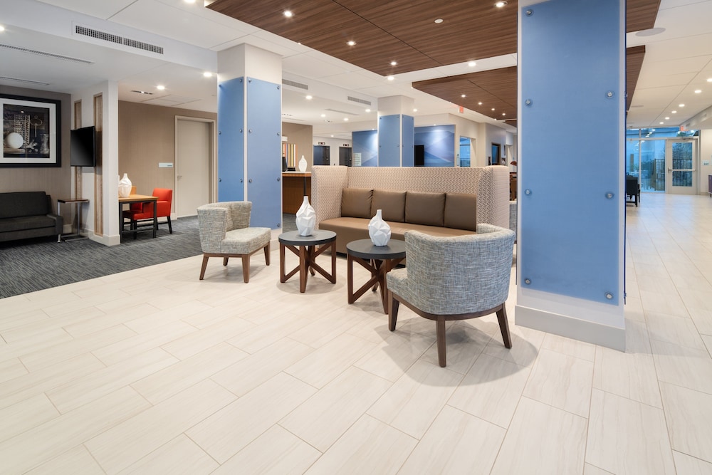 Holiday Inn Express & Suites Murrieta 33/49