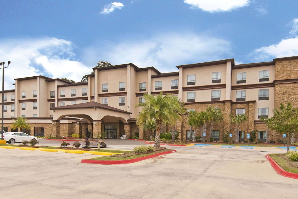 Wyndham Lake Charles 44/49