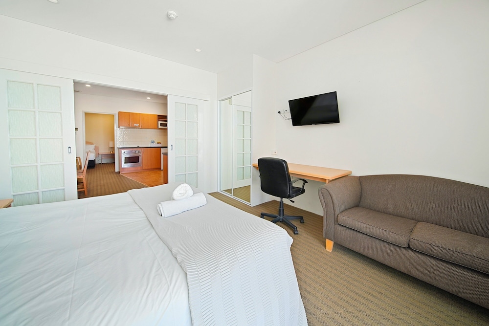 All Suites Perth 12/94