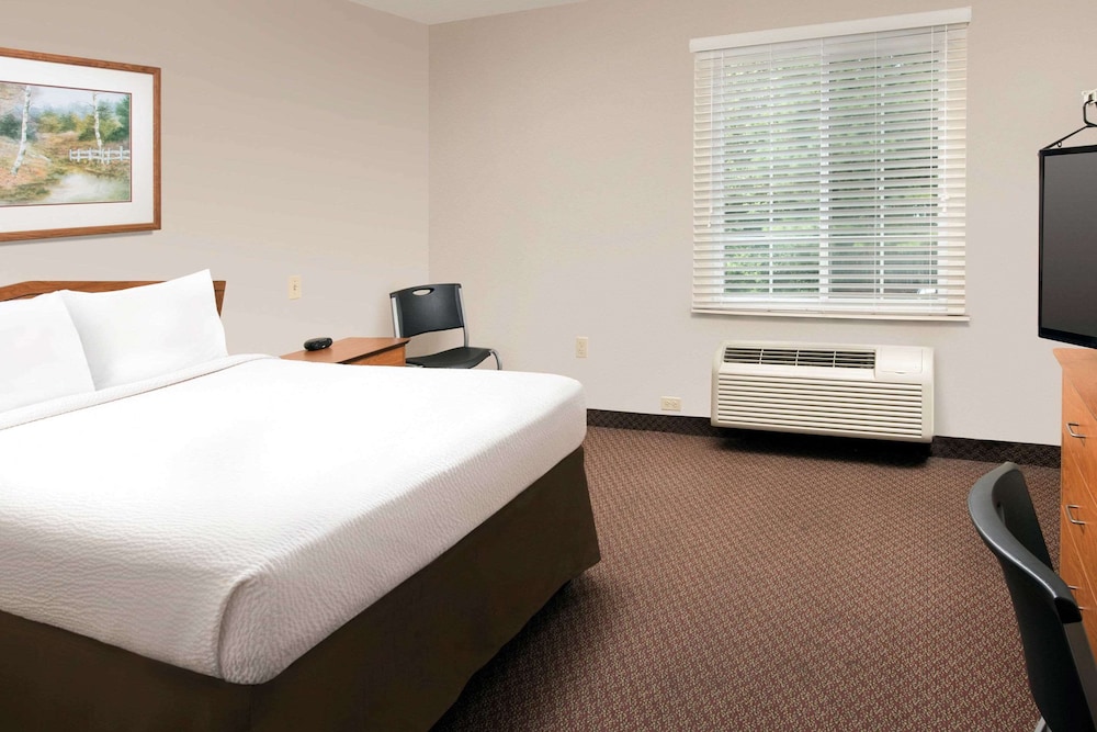 WoodSpring Suites Savannah Garden City 14/29