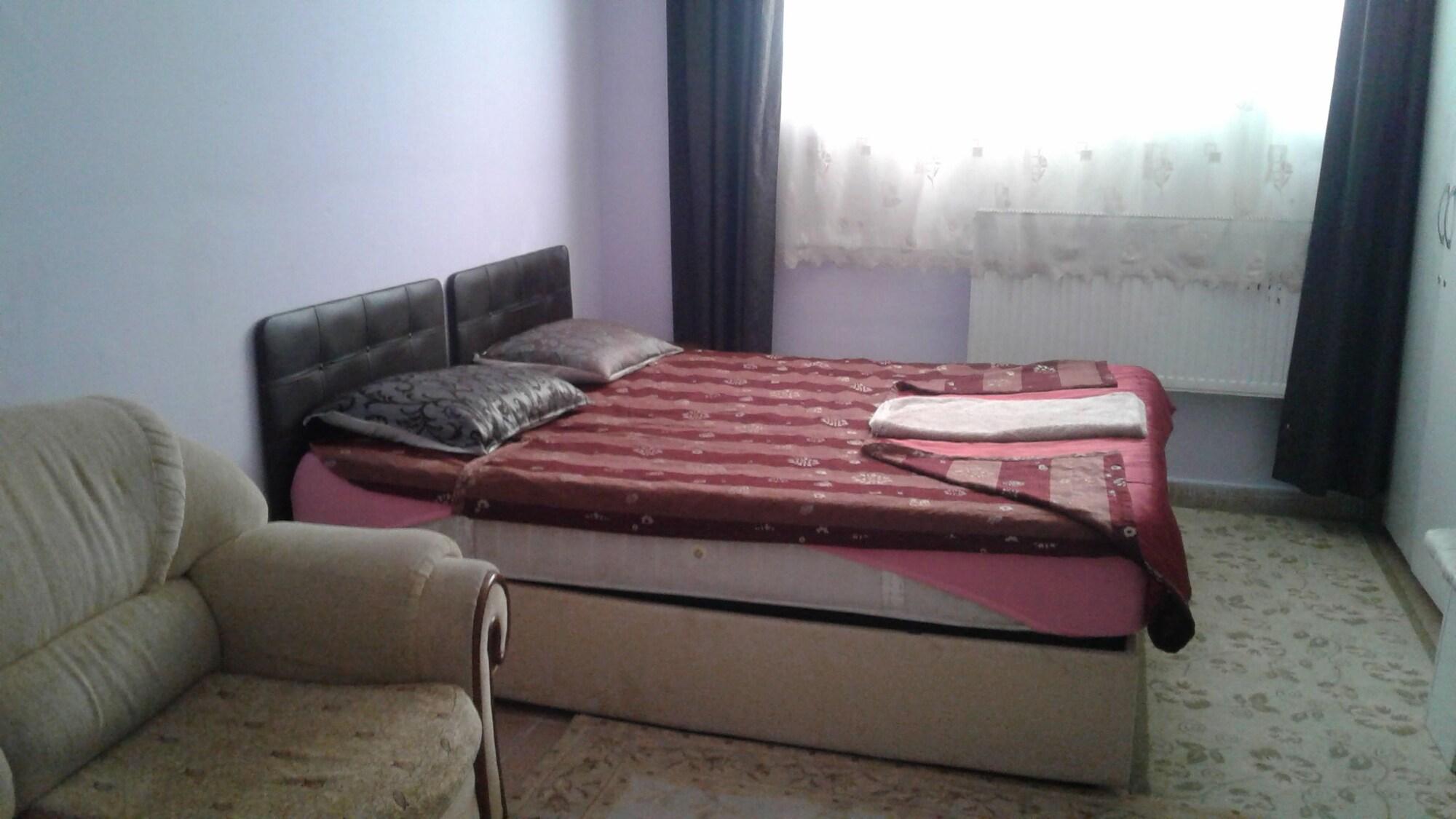 Esin Pansiyon 8/16