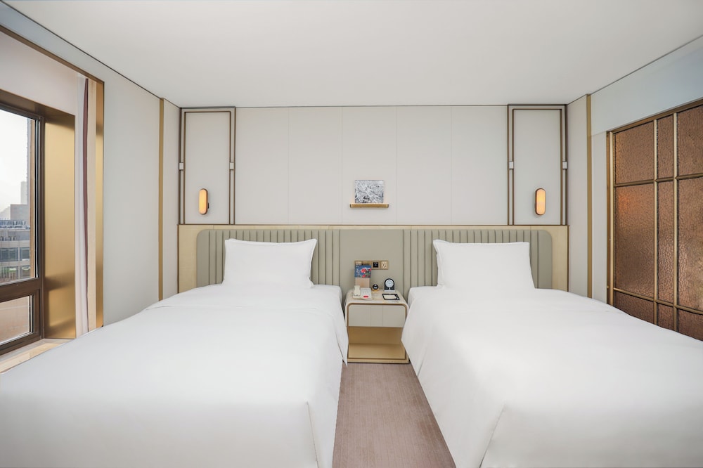 Tower, Deluxe, 2 Double Beds