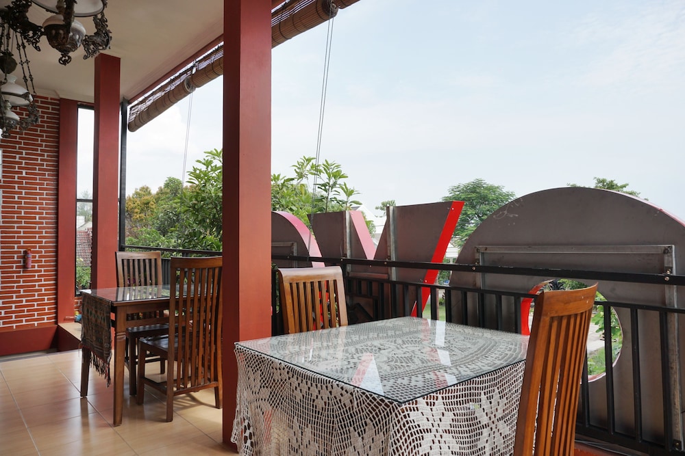 OYO 465 Alam Citra Bed & Breakfast 18/21